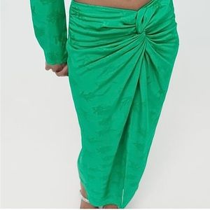 Zara NWT tropical palm leaf jacquard satin midi skirt - ruched knot front skirt